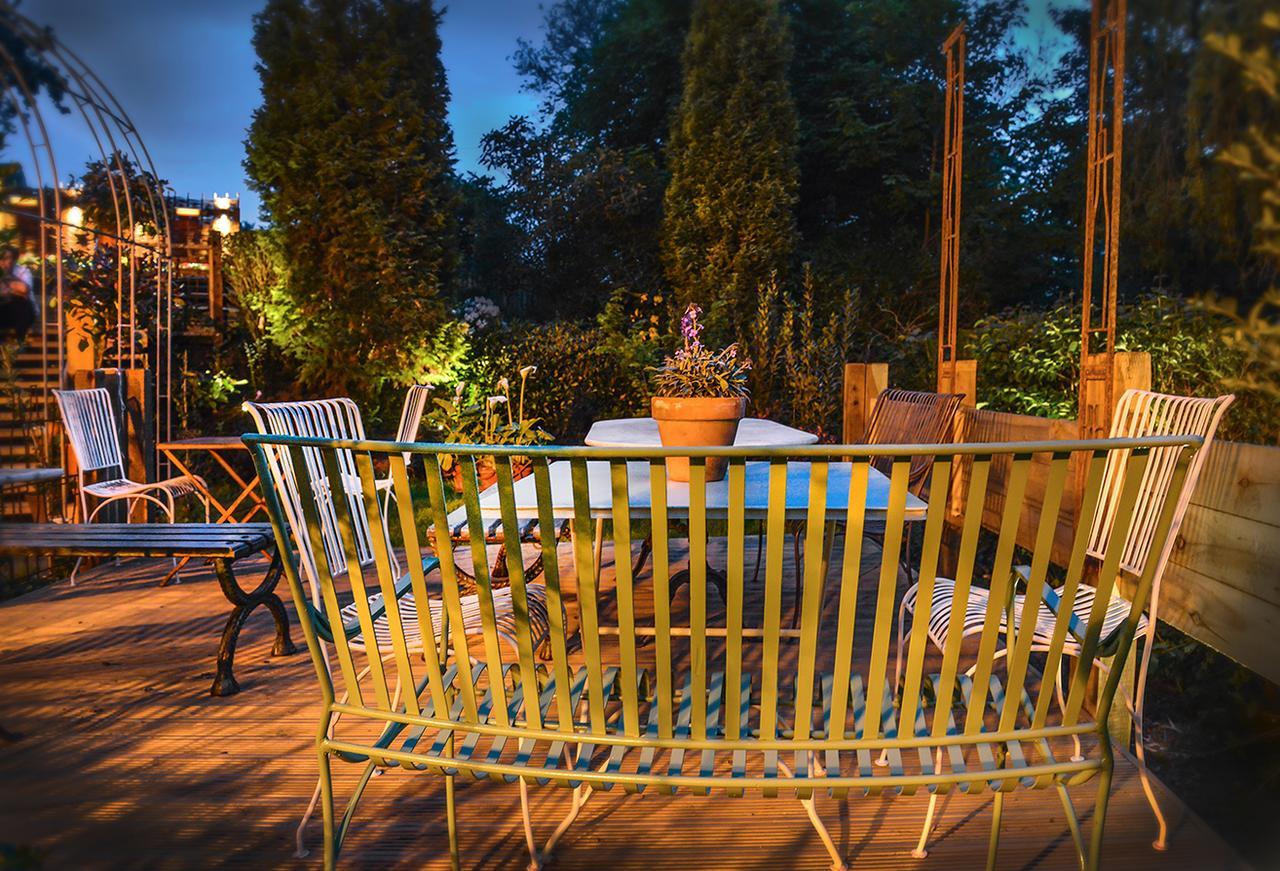 Roebuck Inn Mobberley Exterior photo